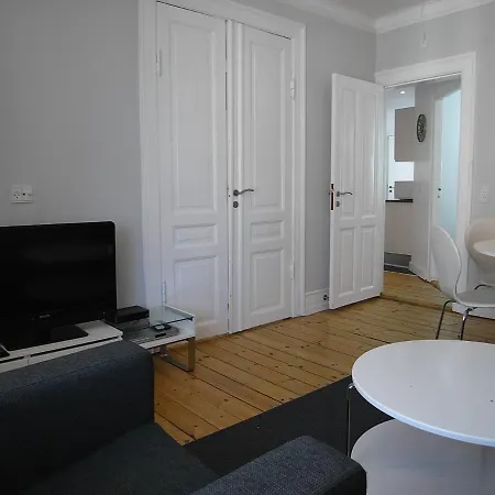 Cozy 2-bedroom In Elegant Osterbro * コペンハーゲン