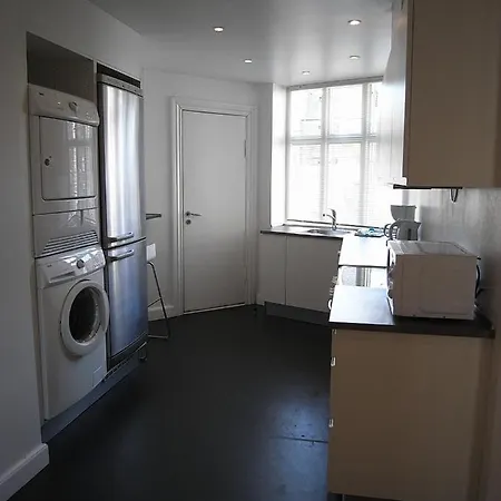 アパート Cozy 2-bedroom In Elegant Osterbro コペンハーゲン